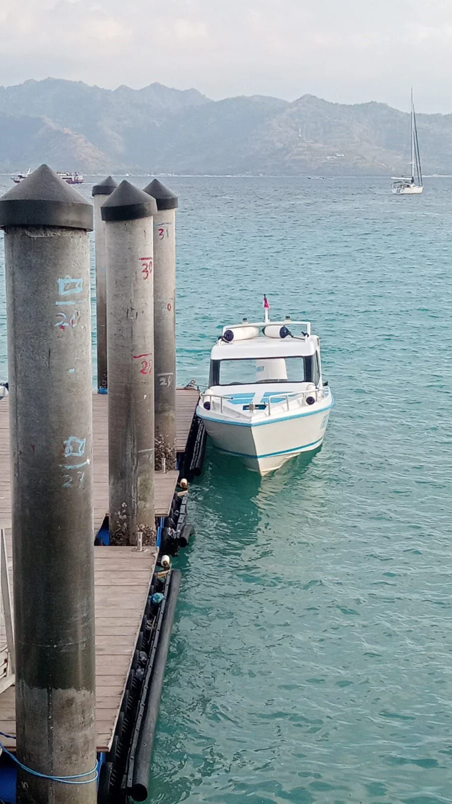 Teluk Nare private boat ready for the Gili Islands